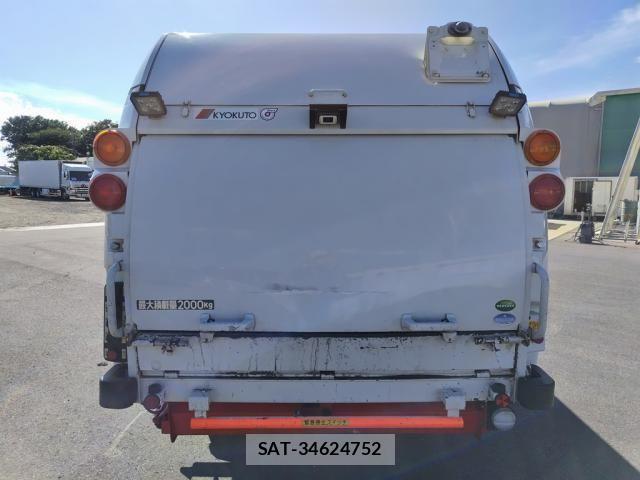 Mitsubishi CANTER 2016-03 8878995-4