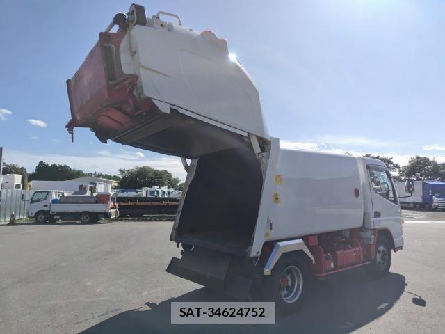 Mitsubishi CANTER 2016-03 8878995-7