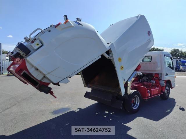Mitsubishi CANTER 2016-03 8878995-8