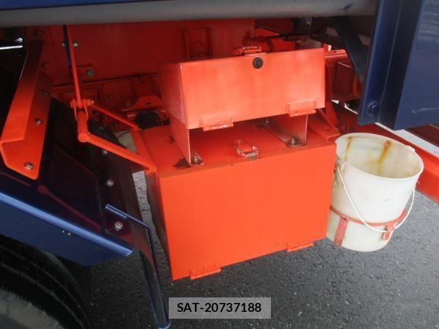 Mitsubishi CANTER 2019-05 8878989-14