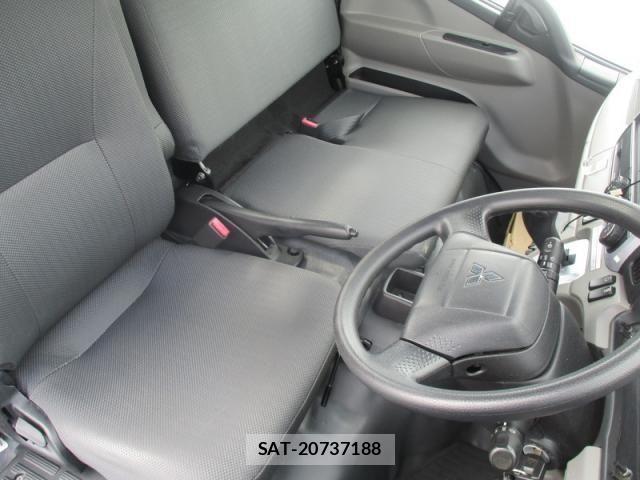 Mitsubishi CANTER 2019-05 8878989-24