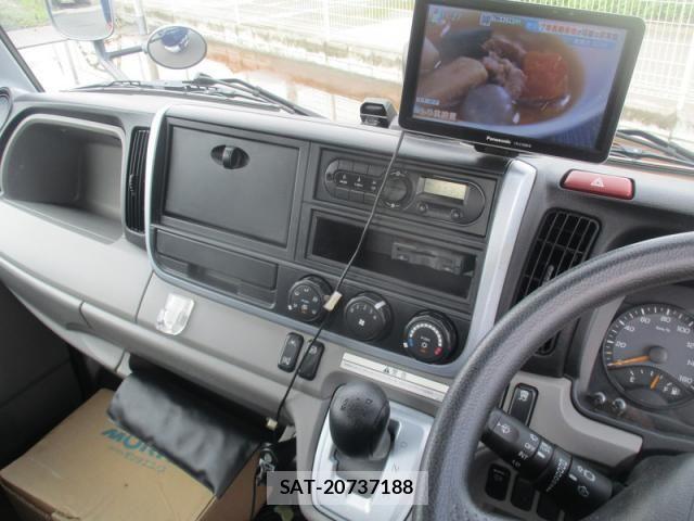 Mitsubishi CANTER 2019-05 8878989-29