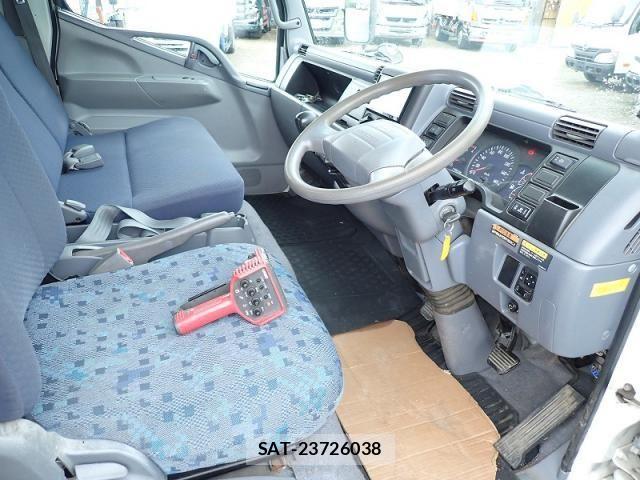Mitsubishi CANTER 2008-09 8878999-12