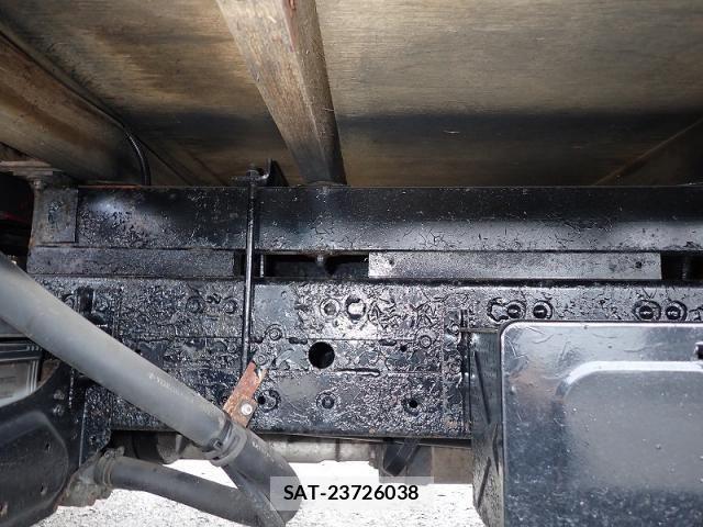 Mitsubishi CANTER 2008-09 8878999-18