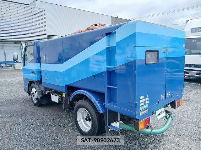 Mitsubishi CANTER 2003-09 8879000-5