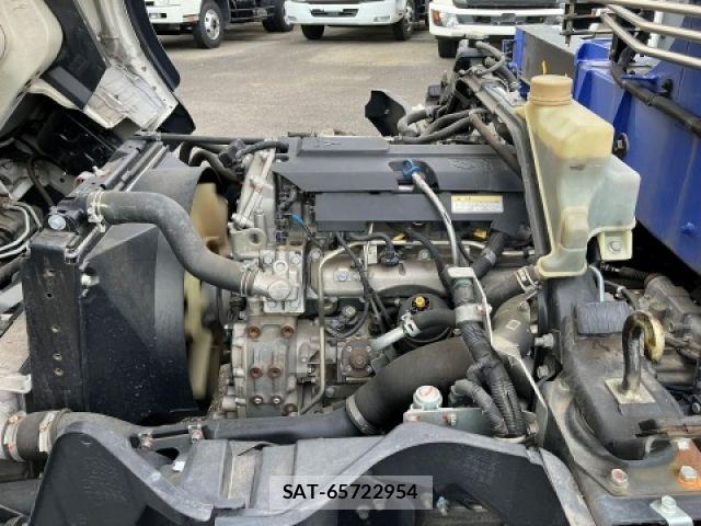 Mitsubishi CANTER 2018-11 8878982-19