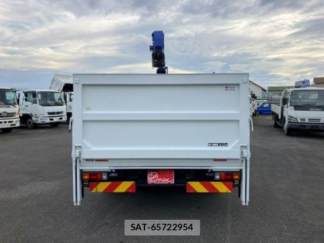 Mitsubishi CANTER 2018-11 8878982-3