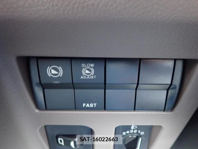 Mitsubishi CANTER 2026-06 8878987-13