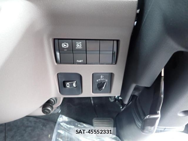 Mitsubishi CANTER 2026-06 8878980-27