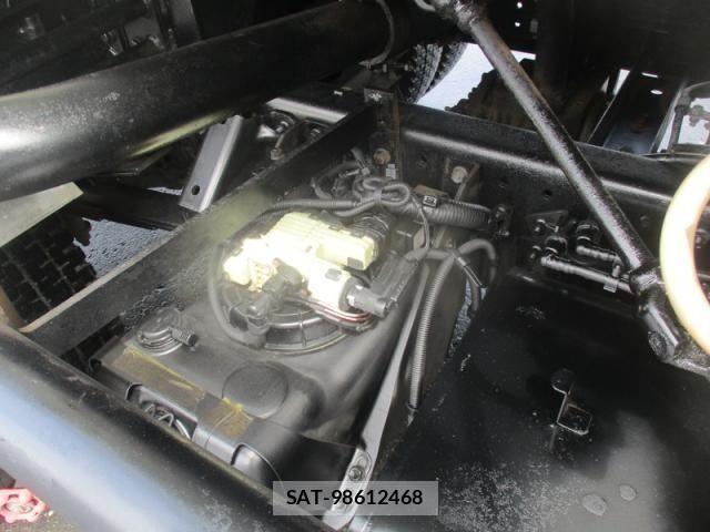Mitsubishi CANTER 2016-06 8879003-10