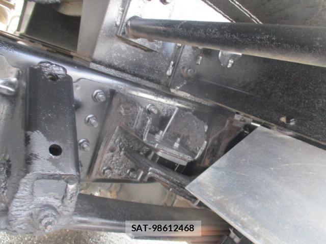 Mitsubishi CANTER 2016-06 8879003-14
