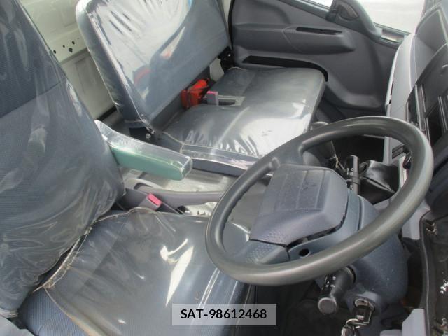 Mitsubishi CANTER 2016-06 8879003-29