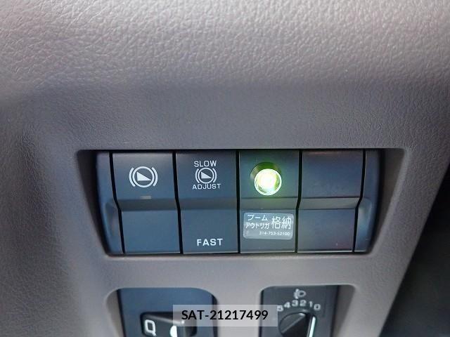 Mitsubishi CANTER 2026-06 8878978-18