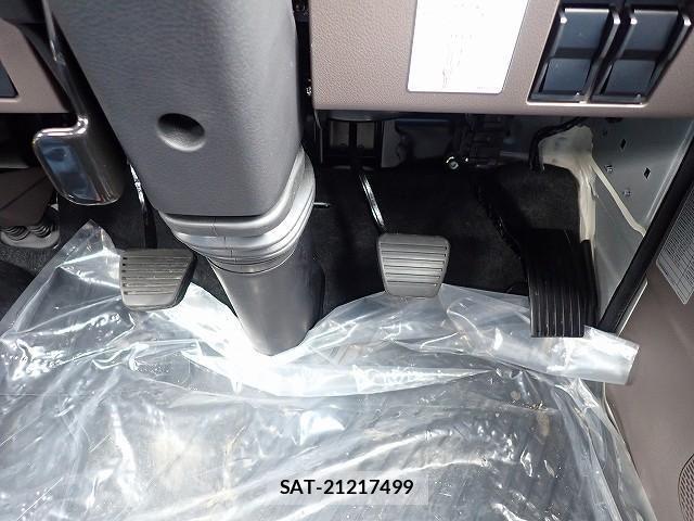 Mitsubishi CANTER 2026-06 8878978-23