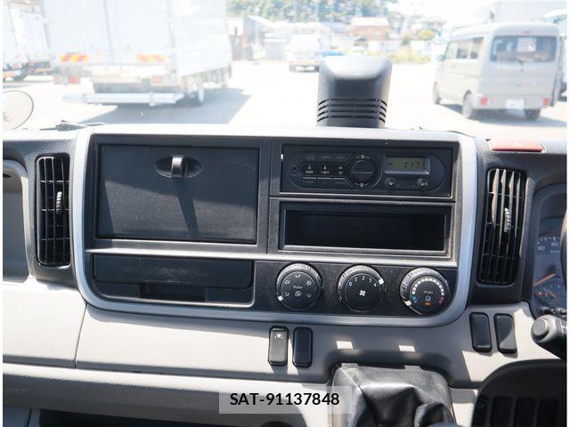 Mitsubishi CANTER 2019-07 8879002-24