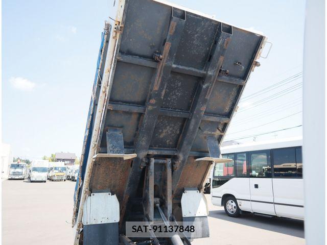 Mitsubishi CANTER 2019-07 8879002-8