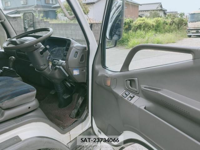 Mitsubishi CANTER GUTS 1999-09 1235289-12