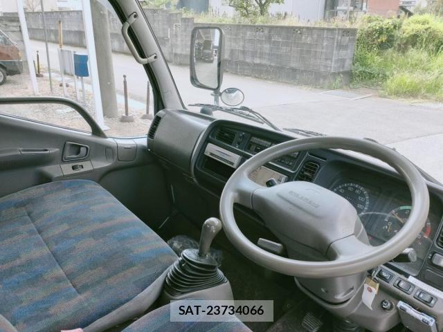 Mitsubishi CANTER GUTS 1999-09 1235289-16