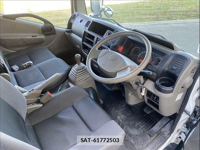 Mitsubishi CANTER GUTS 2015-11 6750996-26