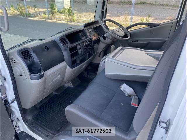 Mitsubishi CANTER GUTS 2015-11 6750996-29