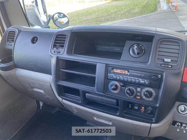 Mitsubishi CANTER GUTS 2015-11 6750996-4
