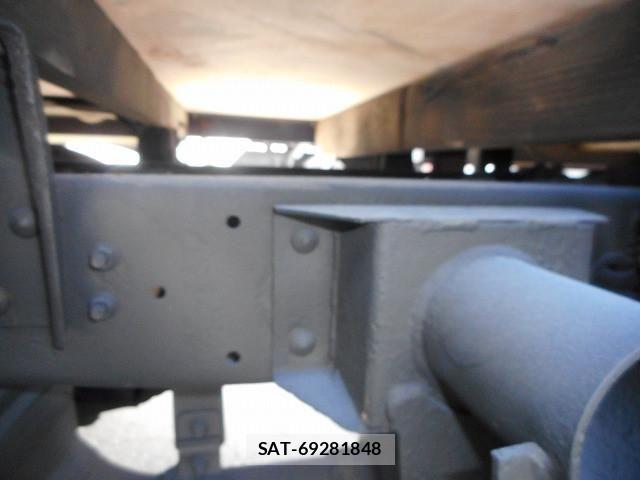 Mitsubishi CANTER GUTS 2011-01 6903029-24