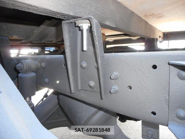 Mitsubishi CANTER GUTS 2011-01 6903029-25