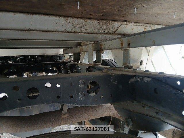 Mitsubishi CANTER GUTS 2015-02 7357089-18