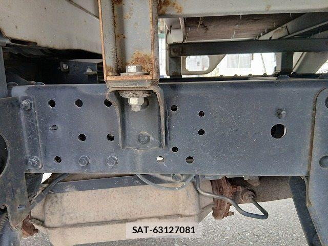 Mitsubishi CANTER GUTS 2015-02 7357089-19