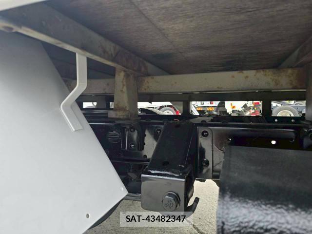 Mitsubishi CANTER GUTS 2014-05 8229195-16
