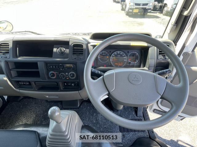 Mitsubishi CANTER GUTS 2018-08 8523976-19