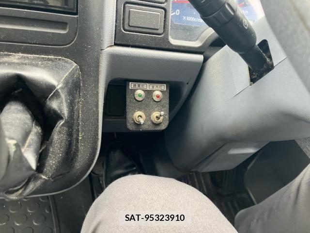 Mitsubishi CANTER GUTS 2009-09 8795453-22