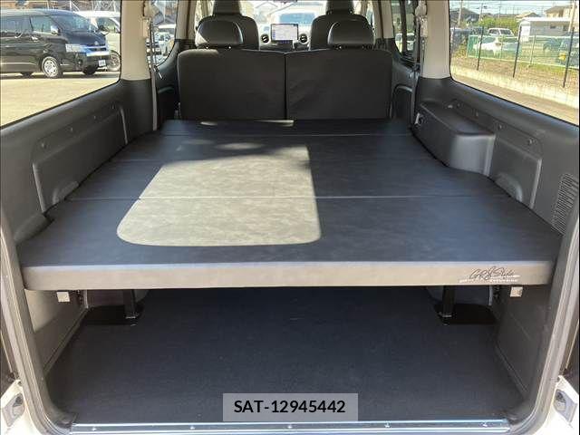 Nissan Caravan 2023-01 1353612-19