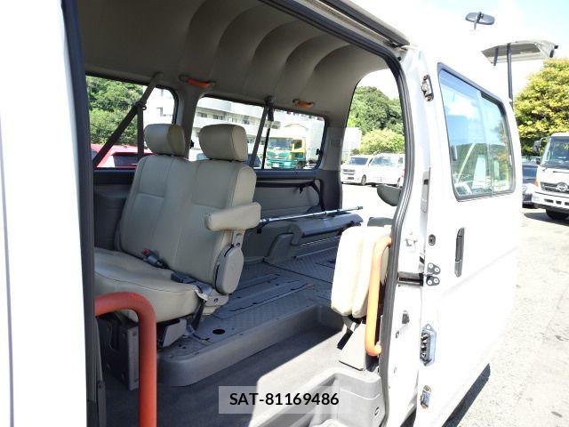 Nissan CARAVAN BUS 2006-04 7978750-16