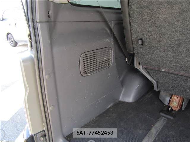 Nissan CARAVAN COACH 2004-01 922795-8