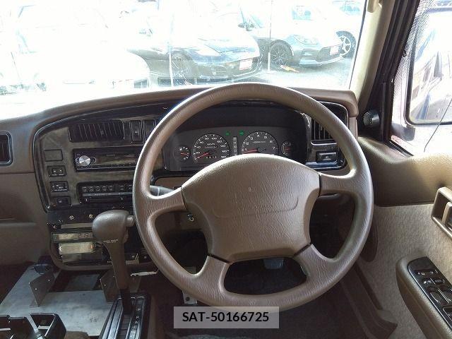 Nissan CARAVAN COACH 1995-11 1471314-13