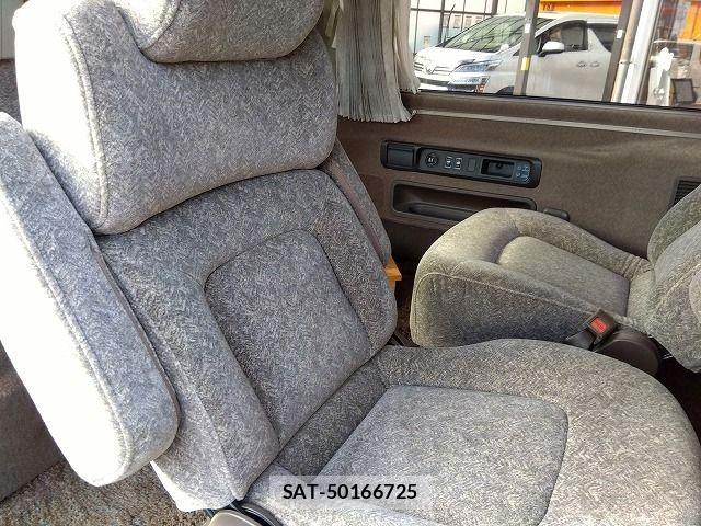 Nissan CARAVAN COACH 1995-11 1471314-23