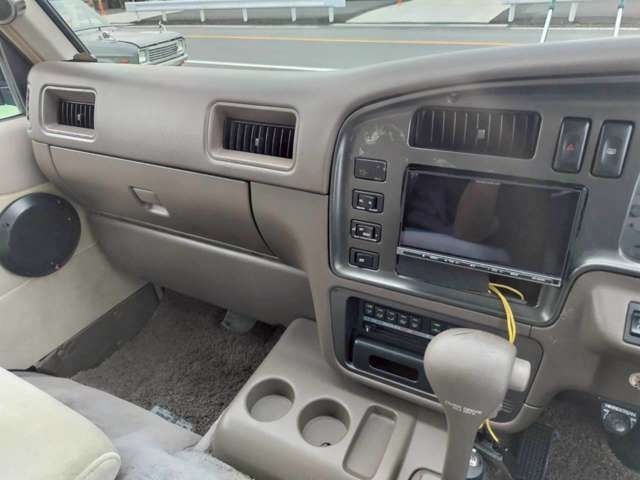 Nissan CARAVAN COACH 1994-11 1543389-14
