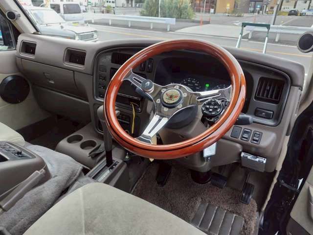 Nissan CARAVAN COACH 1994-11 1543389-8