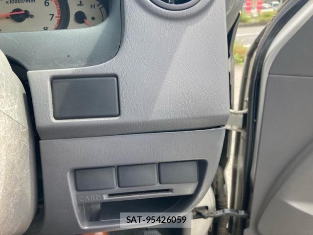 Nissan CARAVAN COACH 2003-08 7215807-12
