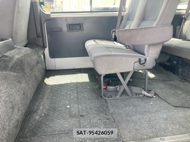 Nissan CARAVAN COACH 2003-08 7215807-22