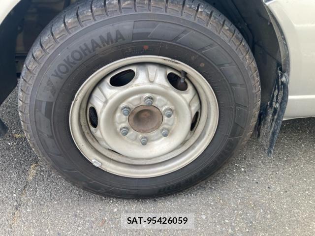 Nissan CARAVAN COACH 2003-08 7215807-7