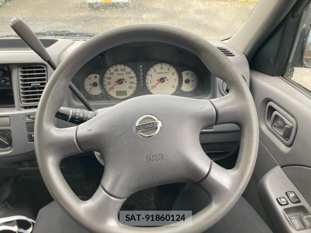 Nissan CARAVAN COACH 2004-04 7357092-15