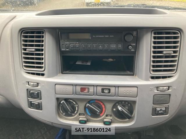 Nissan CARAVAN COACH 2004-04 7357092-16