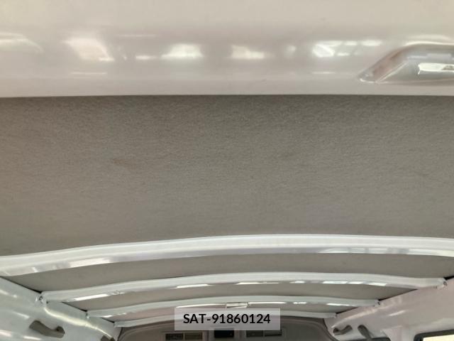 Nissan CARAVAN COACH 2004-04 7357092-22