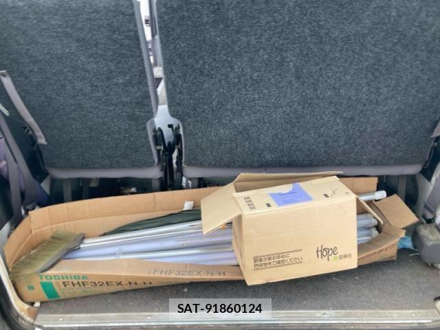 Nissan CARAVAN COACH 2004-04 7357092-23
