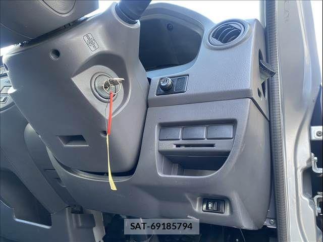 Nissan CARAVAN COACH 2003-04 7508310-17