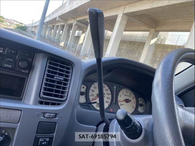 Nissan CARAVAN COACH 2003-04 7508310-20
