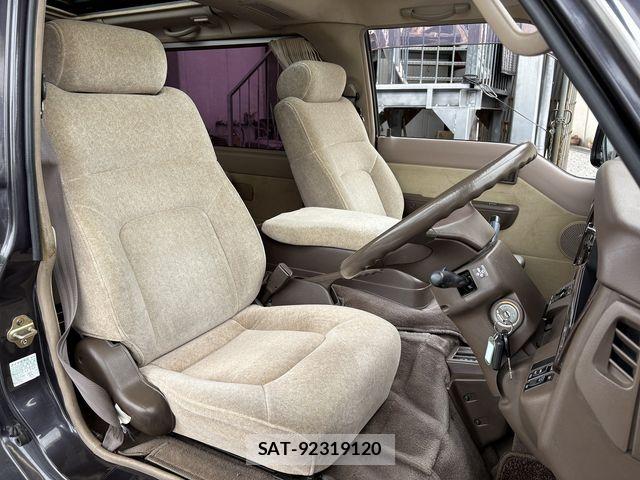 Nissan CARAVAN COACH 1995-04 7960893-25
