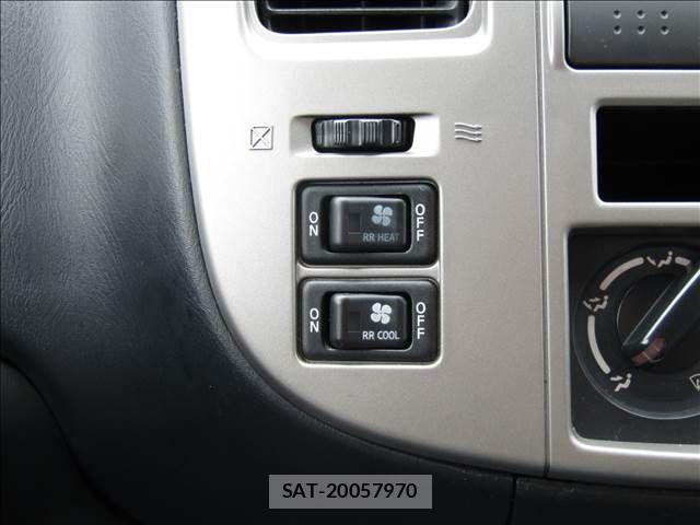 Nissan CARAVAN COACH 2011-05 8870603-9